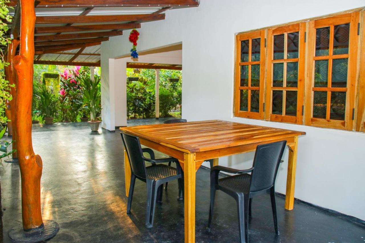 Sigiri Sandilu Homestay Сигирия Экстерьер фото