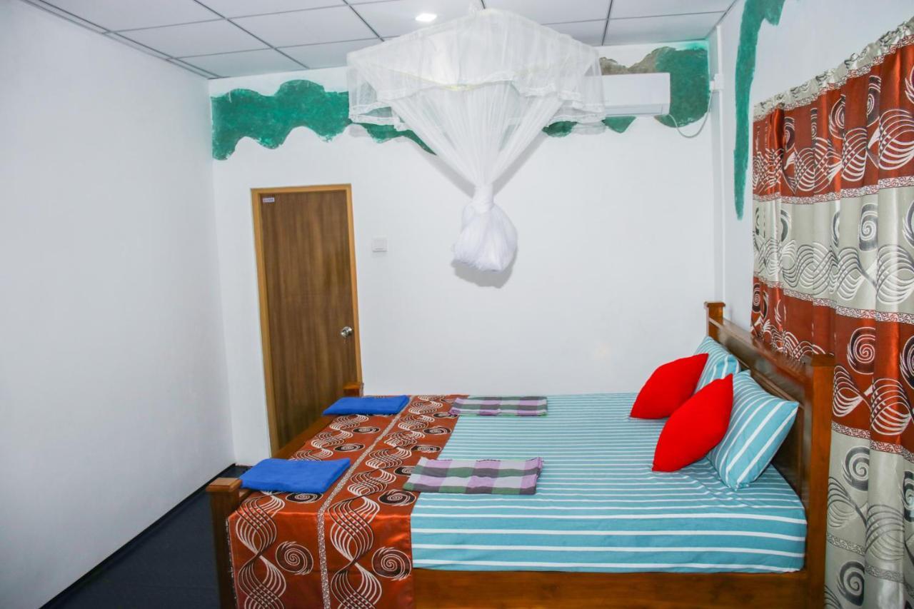Sigiri Sandilu Homestay Сигирия Экстерьер фото
