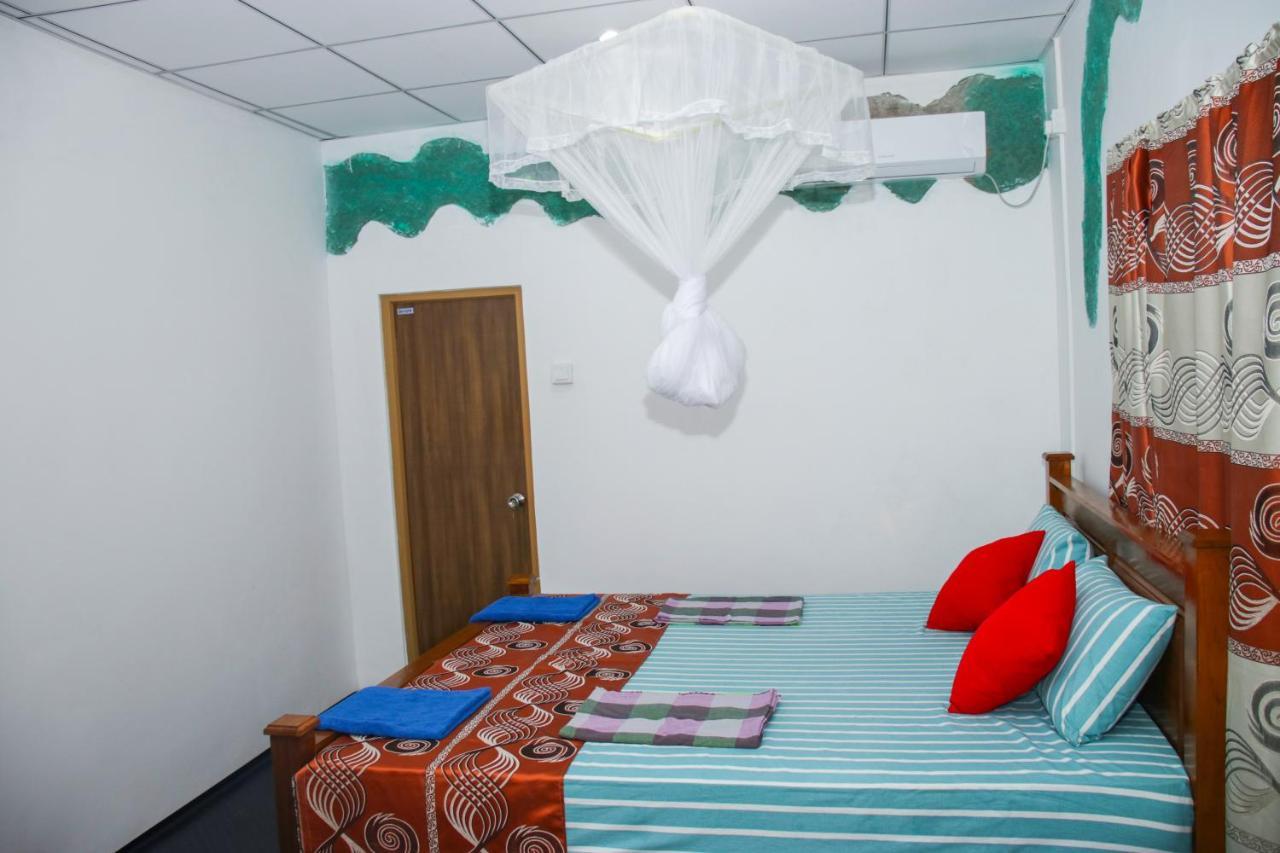 Sigiri Sandilu Homestay Сигирия Экстерьер фото