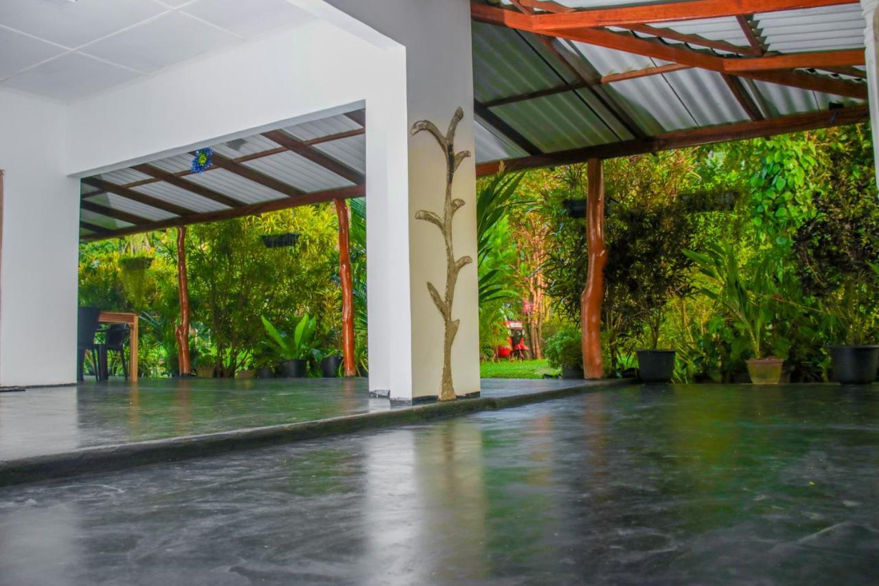 Sigiri Sandilu Homestay Сигирия Экстерьер фото