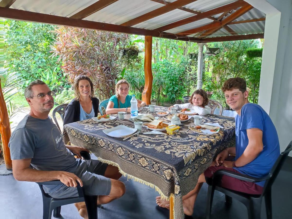 Sigiri Sandilu Homestay Сигирия Экстерьер фото